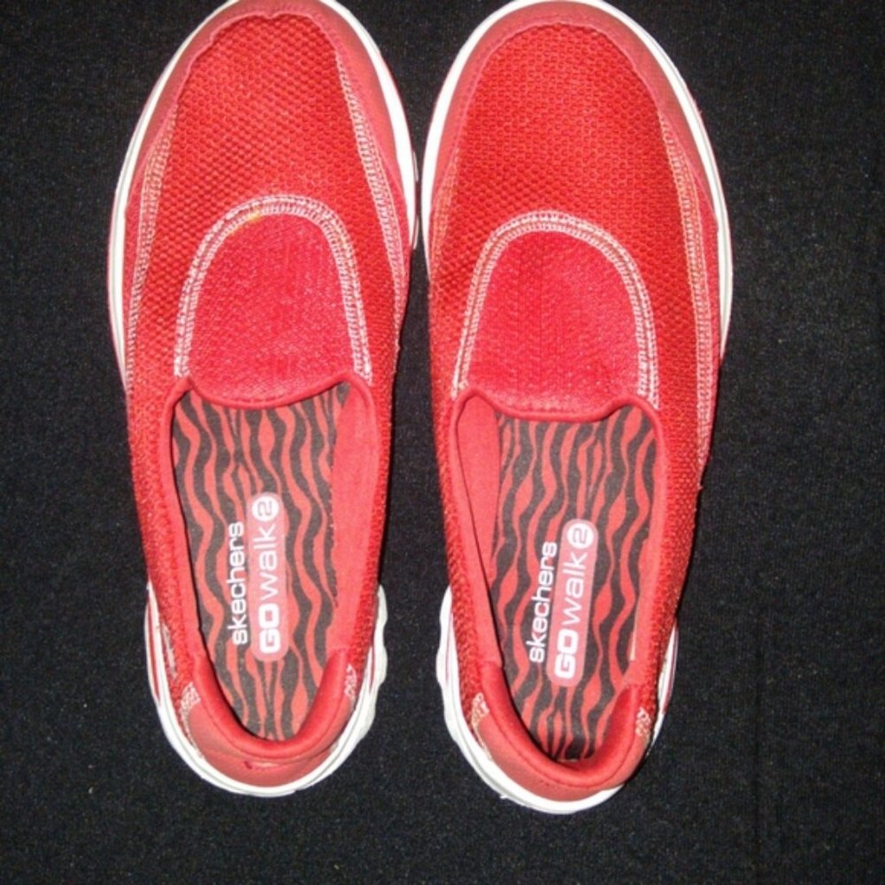 Skechers GOwalk 2 Running Shoes